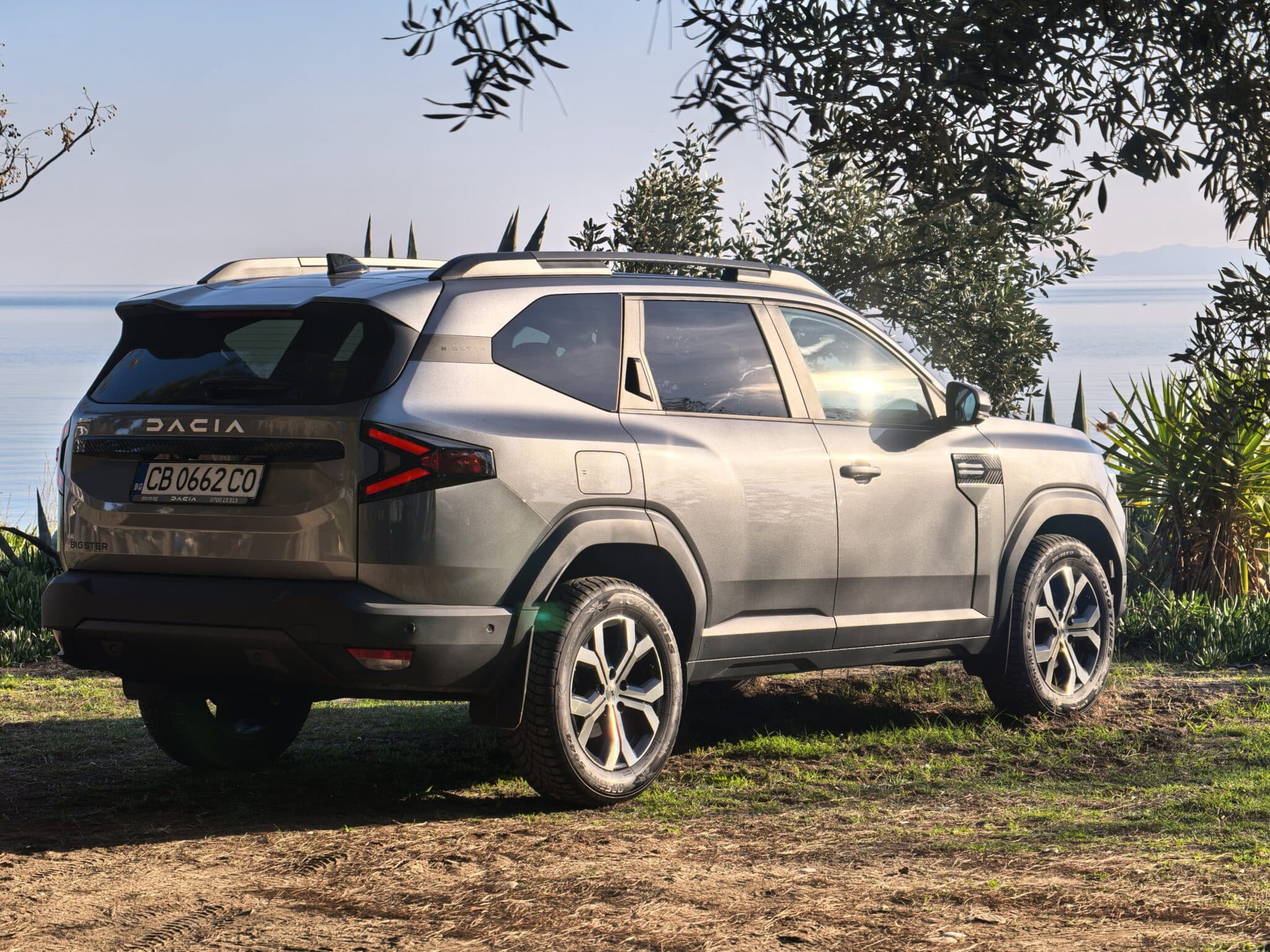 Dacia Bigster G140: 1400 км пробег, голям семеен SUV и сметка за гориво като от други времена