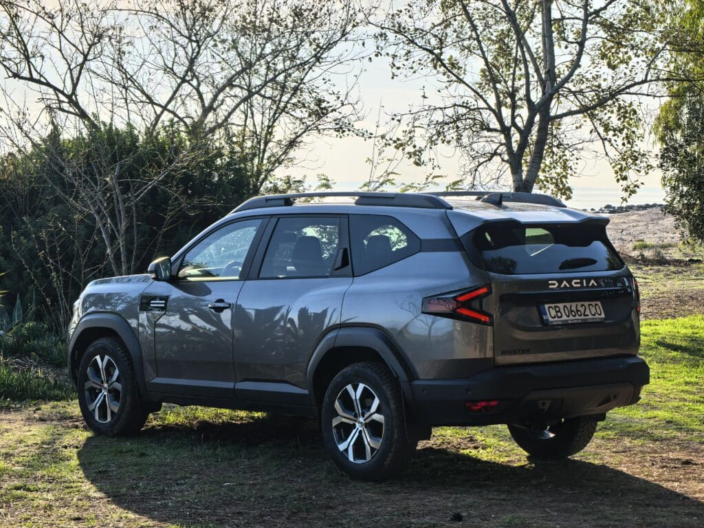 Dacia Bigster G140: 1400 км пробег, голям семеен SUV и сметка за гориво като от други времена