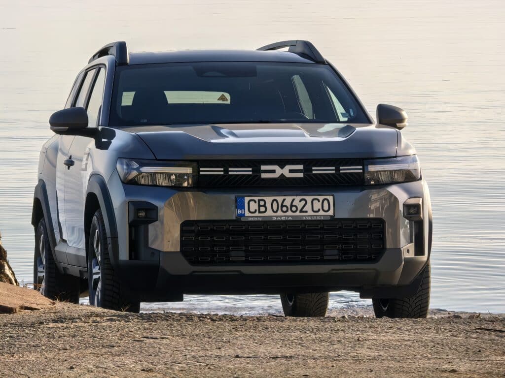 Dacia Bigster G140: 1400 км пробег, голям семеен SUV и сметка за гориво като от други времена