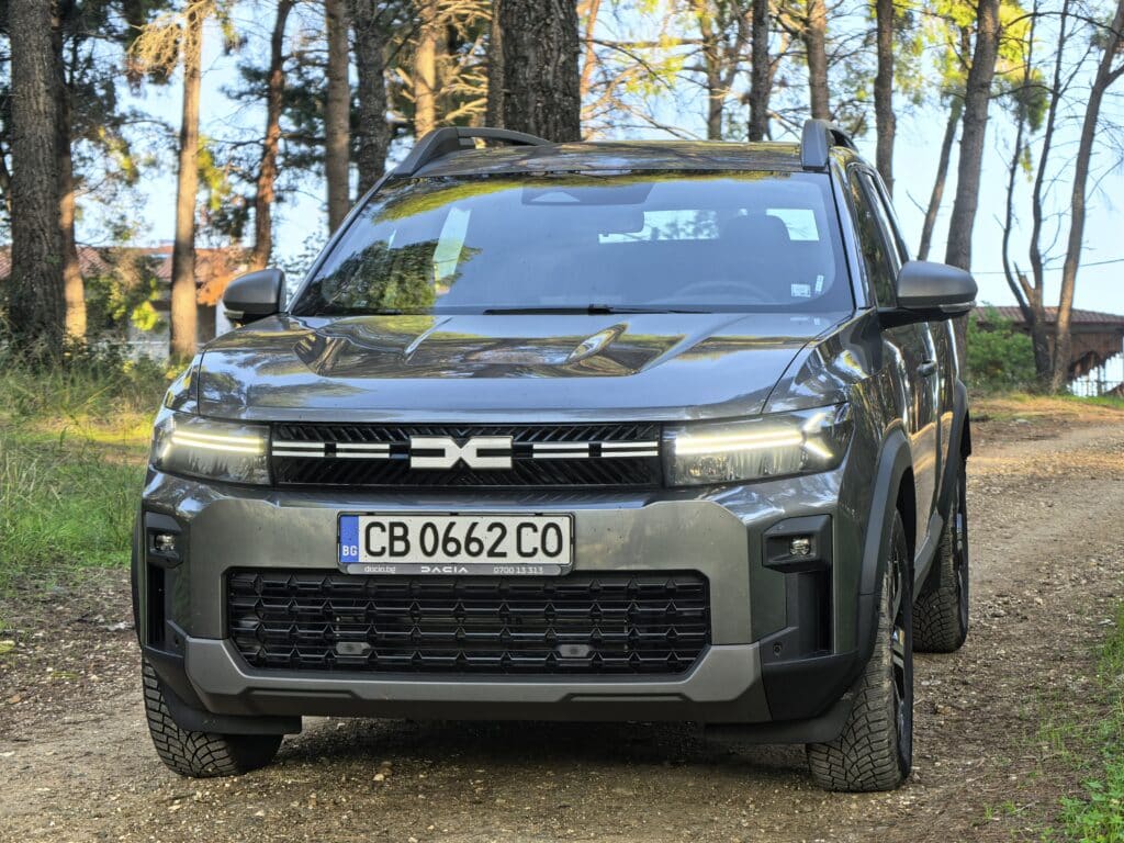 Dacia Bigster G140: 1400 км пробег, голям семеен SUV и сметка за гориво като от други времена