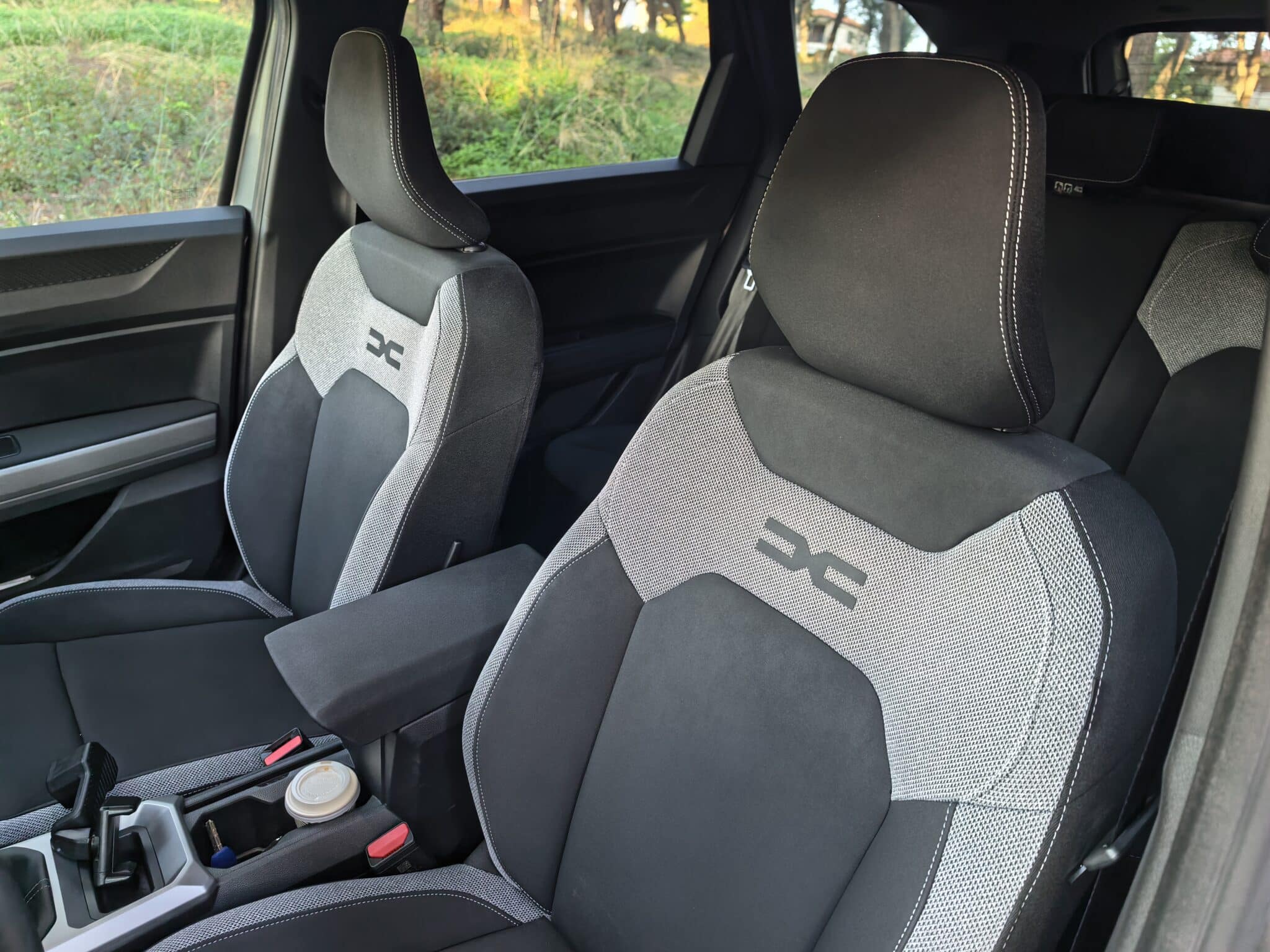 Dacia Bigster G140: 1400 км пробег, голям семеен SUV и сметка за гориво като от други времена