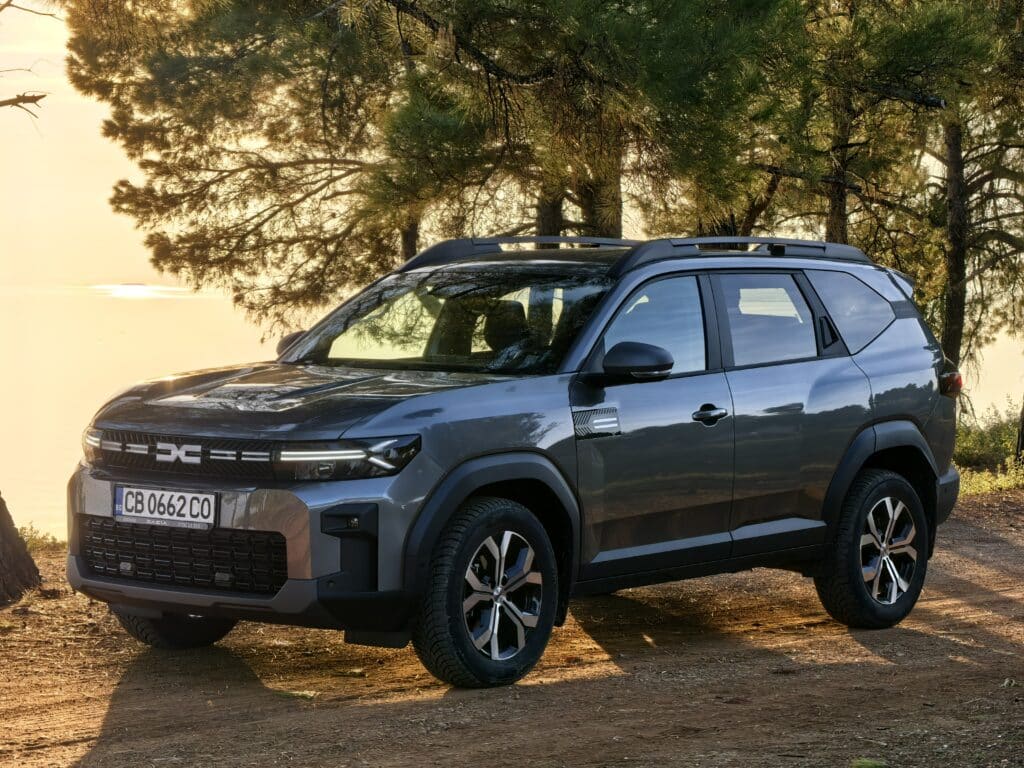 Dacia Bigster G140: 1400 км пробег, голям семеен SUV и сметка за гориво като от други времена