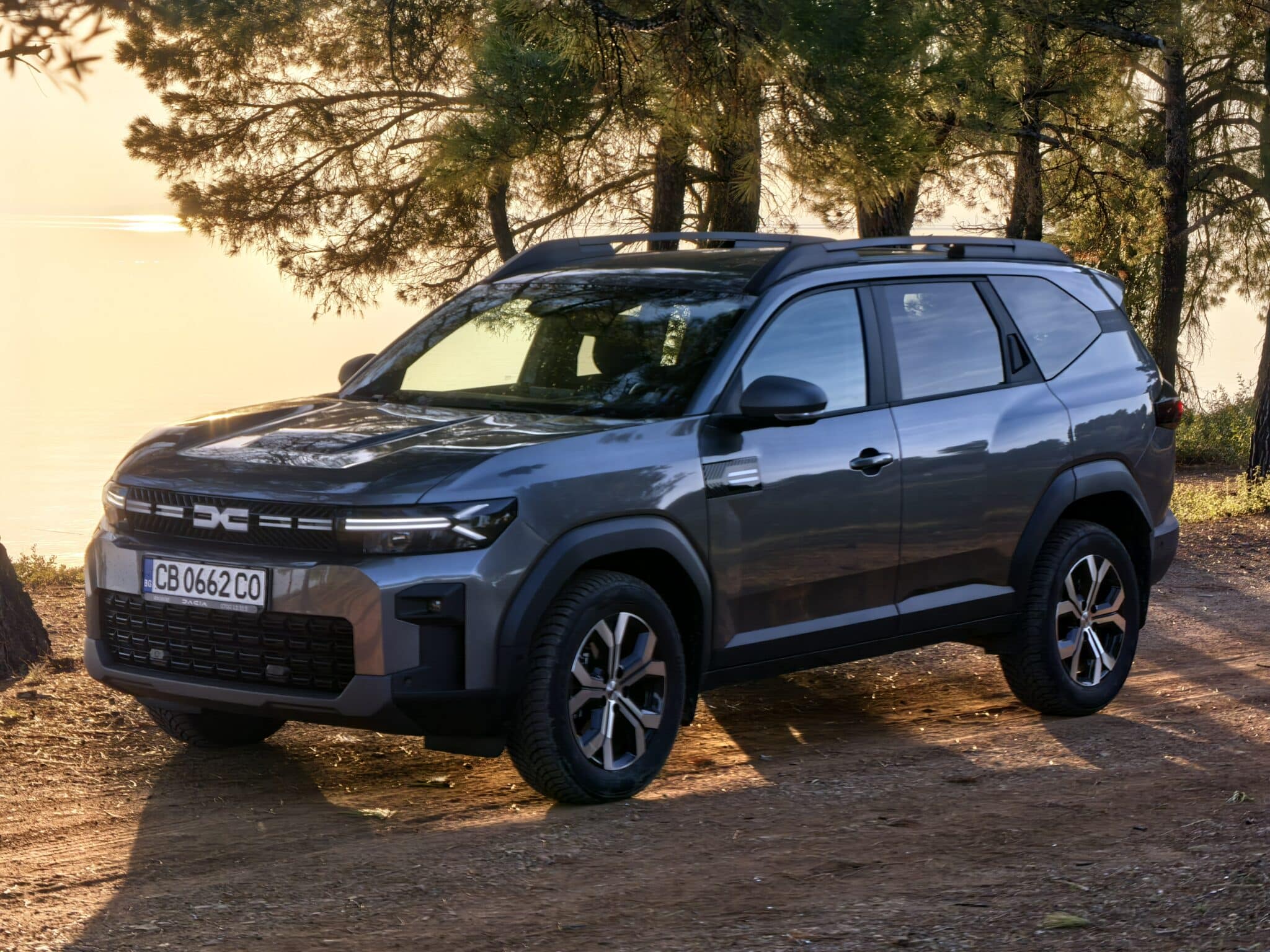Dacia Bigster G140: 1400 км пробег, голям семеен SUV и сметка за гориво като от други времена