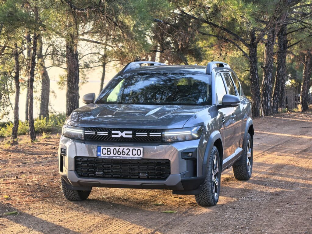 Dacia Bigster G140: 1400 км пробег, голям семеен SUV и сметка за гориво като от други времена