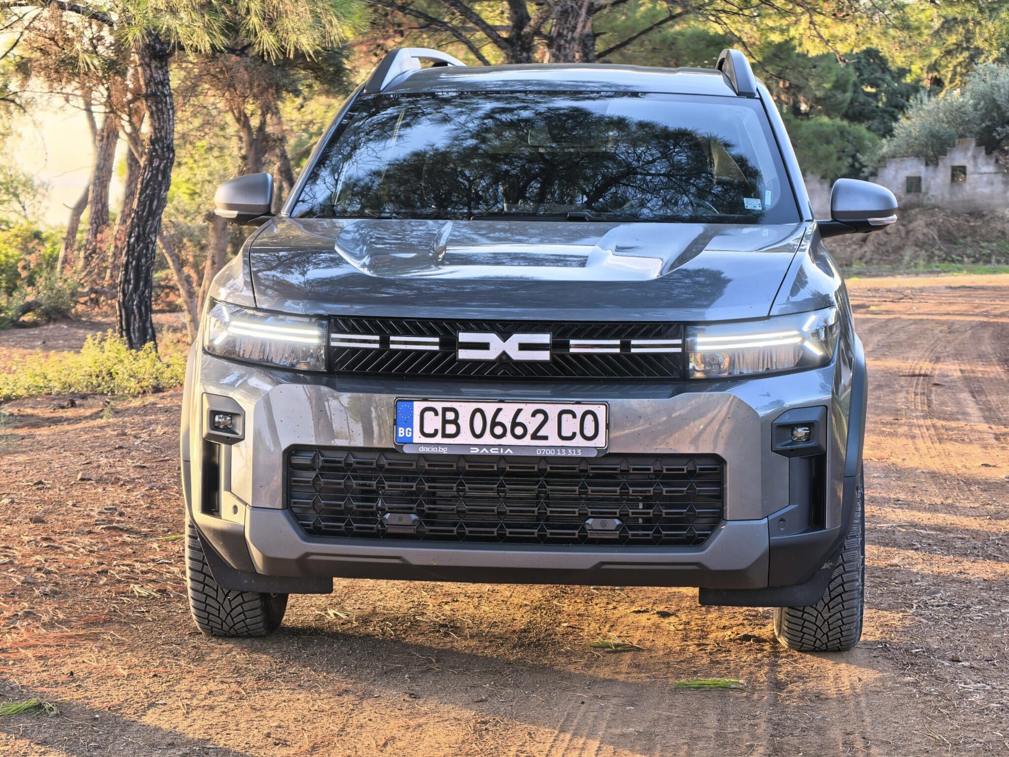 Dacia Bigster G140: 1400 км пробег, голям семеен SUV и сметка за гориво като от други времена