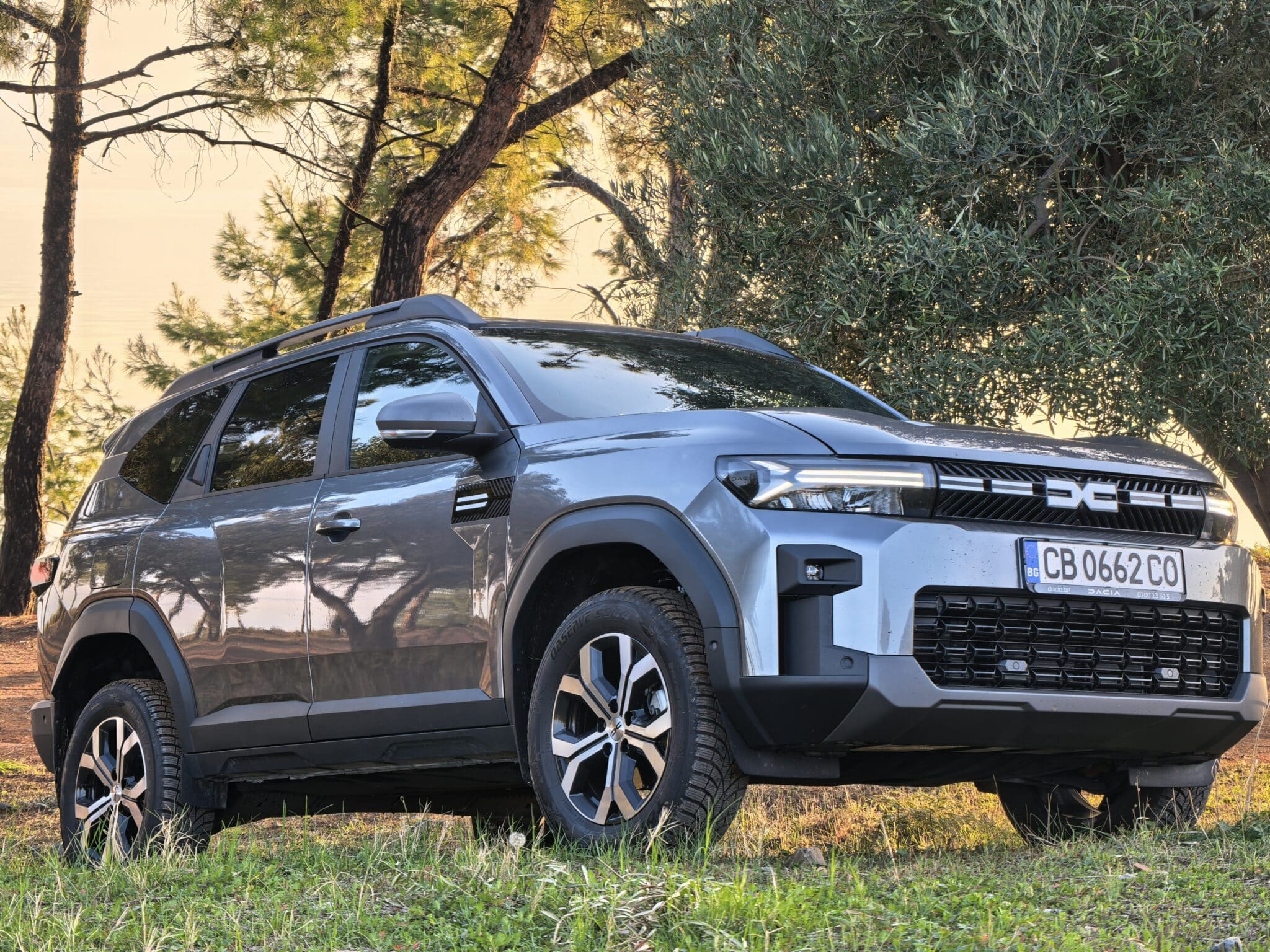 Dacia Bigster G140: 1400 км пробег, голям семеен SUV и сметка за гориво като от други времена