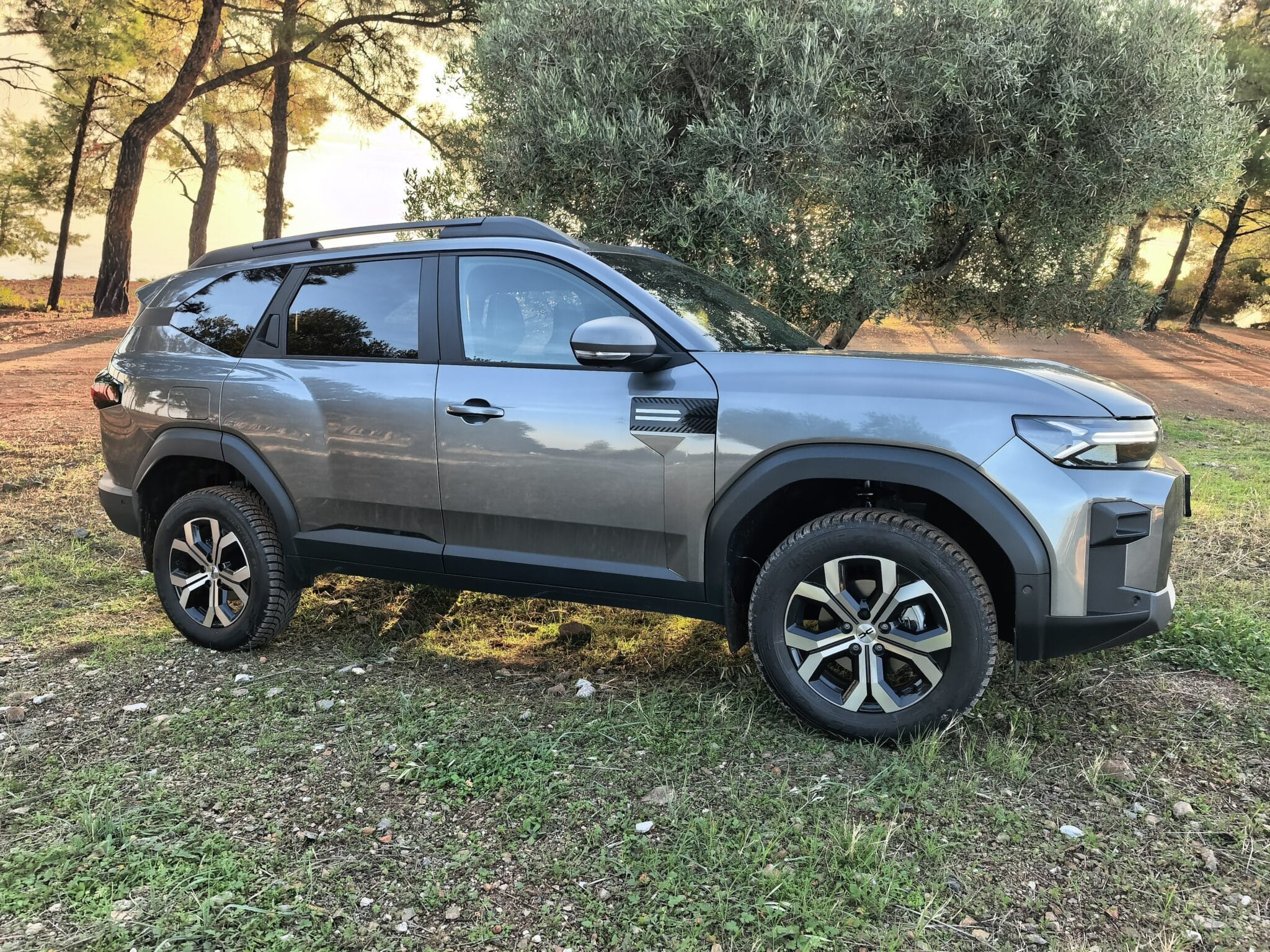 Dacia Bigster G140: 1400 км пробег, голям семеен SUV и сметка за гориво като от други времена
