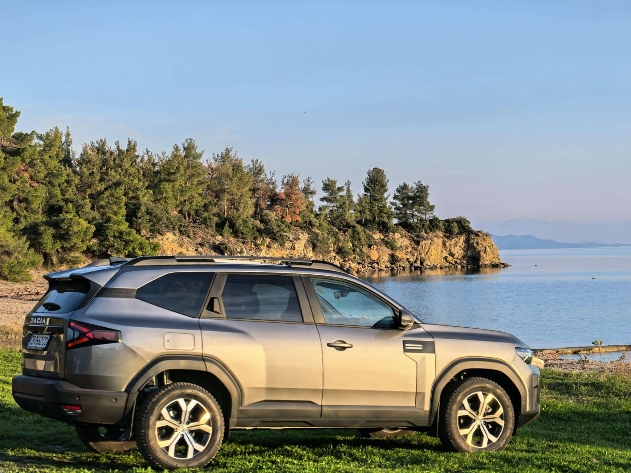 Dacia Bigster G140: 1400 км пробег, голям семеен SUV и сметка за гориво като от други времена