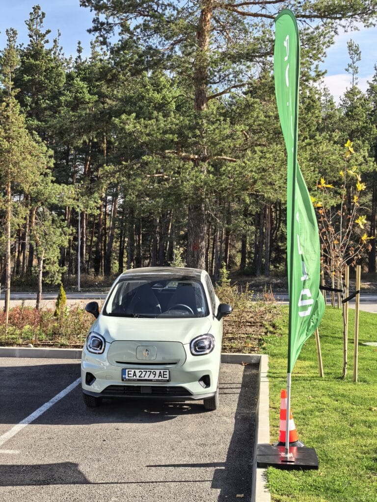 Край на „електричките са за богатите“? Leapmotor: пробег, оборудване и цена като на хибрид вече в България