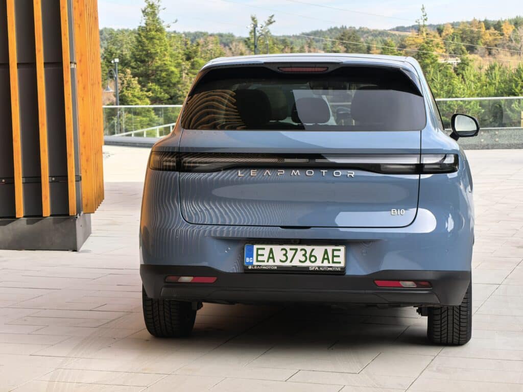 Край на „електричките са за богатите“? Leapmotor: пробег, оборудване и цена като на хибрид вече в България