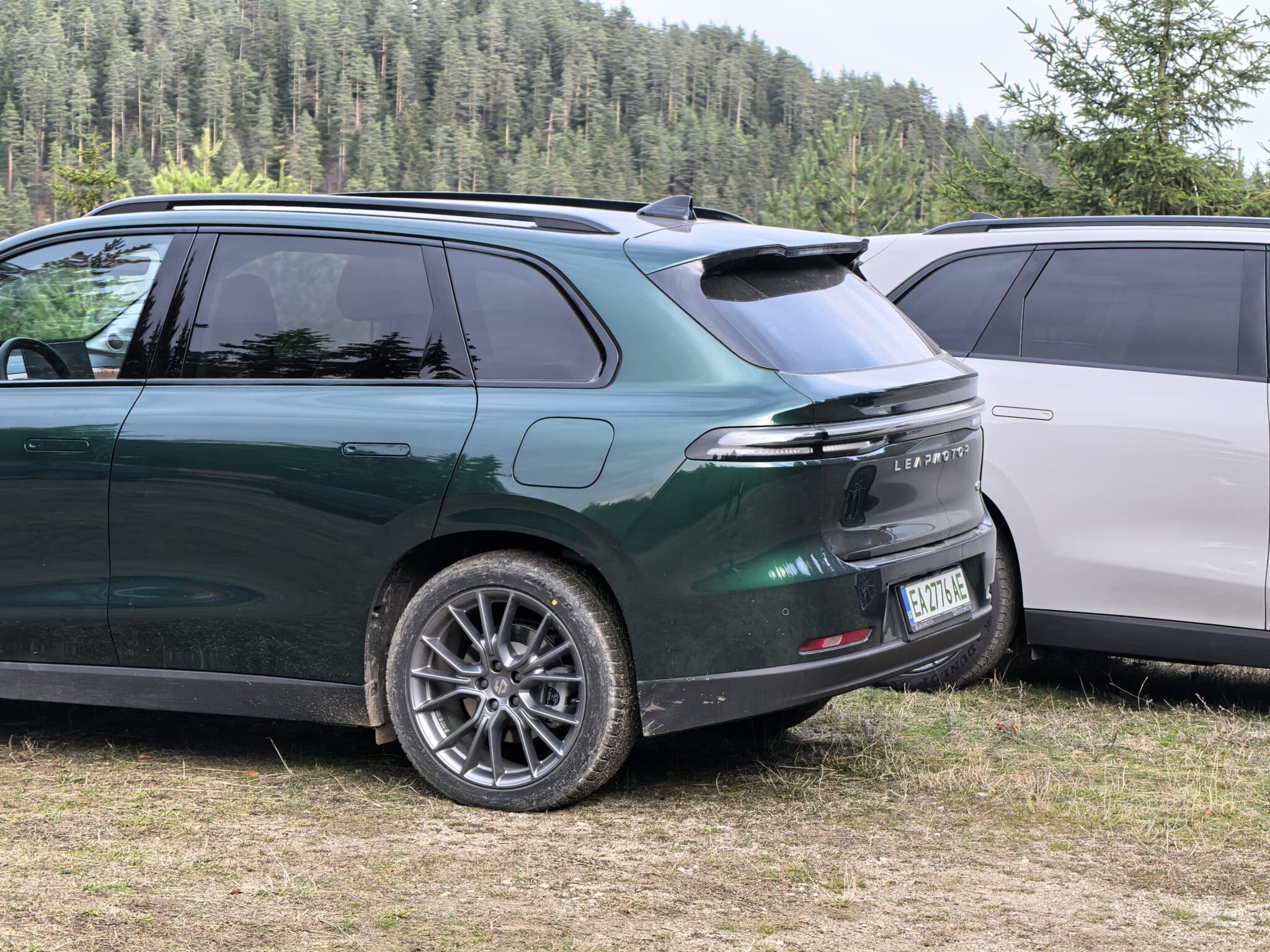 Край на „електричките са за богатите“? Leapmotor: пробег, оборудване и цена като на хибрид вече в България