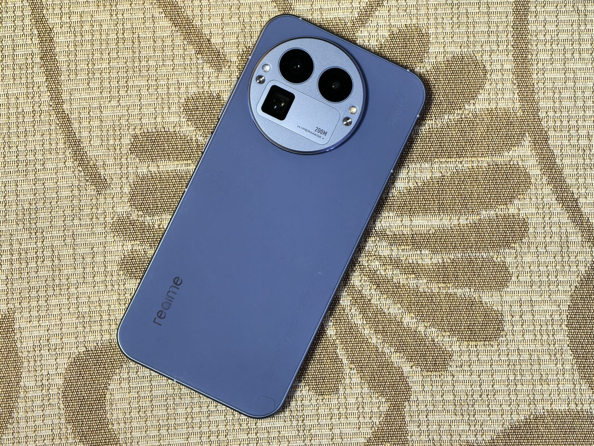 Не купувай флагман, докато не видиш това: Realme GT 8 Pro е шокиращо добър