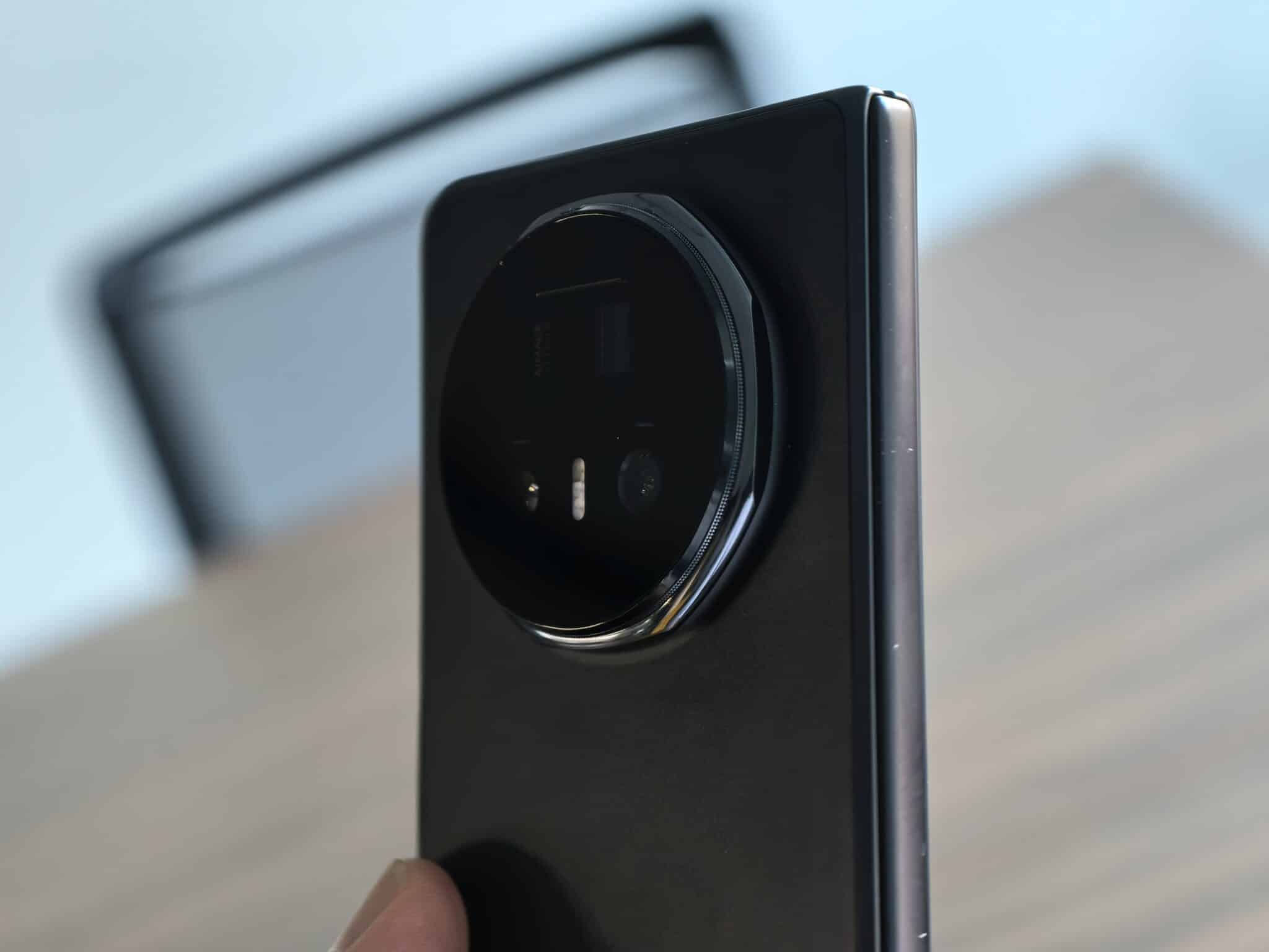 Как Honor Magic V5 превръща изкуствения интелект в част от ежедневието