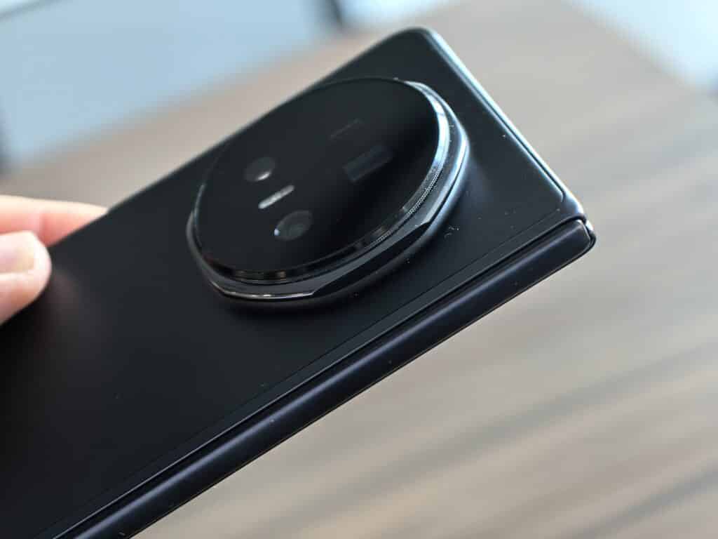 Как Honor Magic V5 превръща изкуствения интелект в част от ежедневието