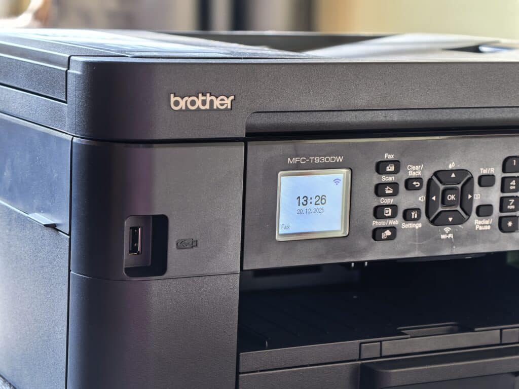 Печаташ, сканираш, копираш – и забравяш за консумативите: Brother MFC-T930DW