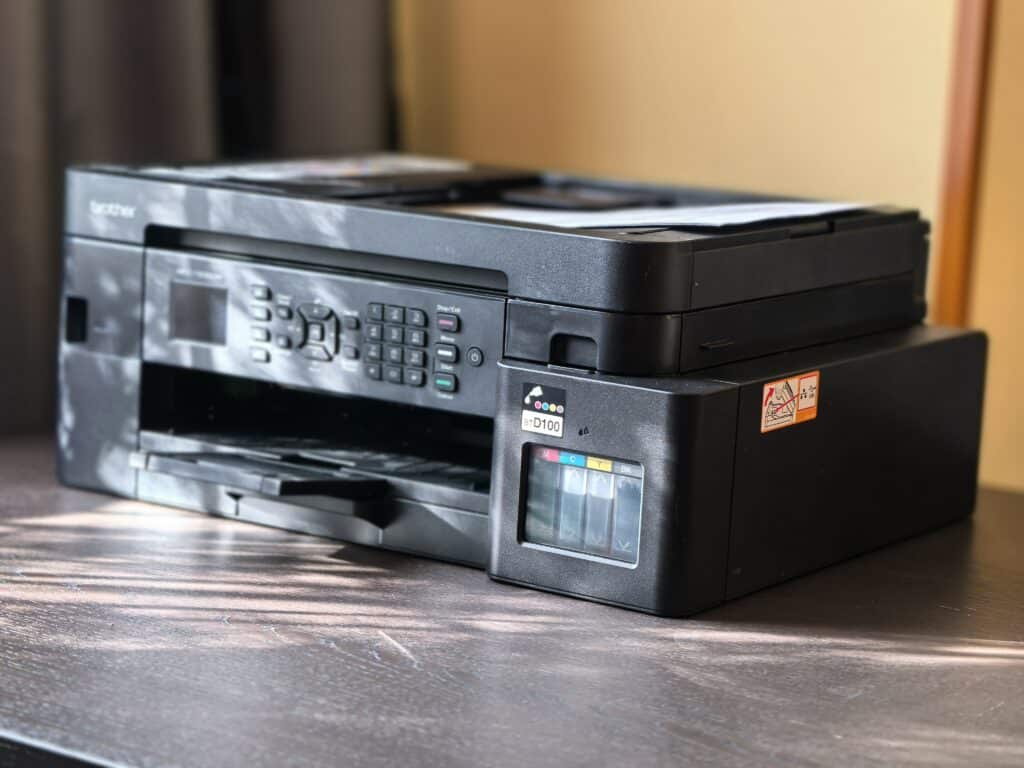 Печаташ, сканираш, копираш – и забравяш за консумативите: Brother MFC-T930DW
