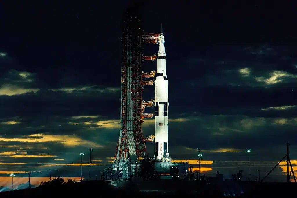 Apollo 17 и денят, в който спряхме да ходим на Луната. Защо сега всички бързат да се върнат