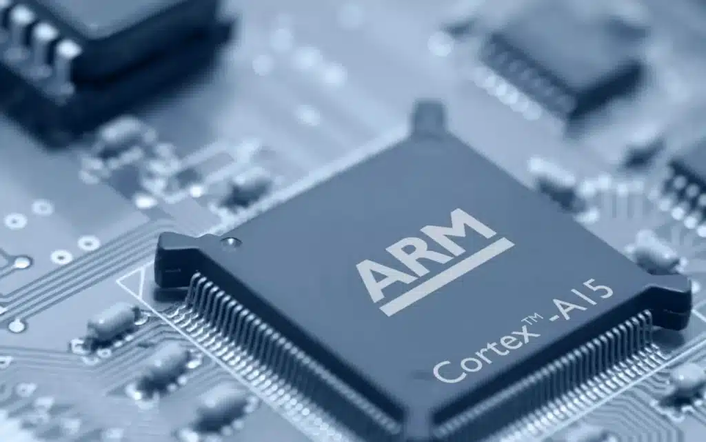 Компанията, която я няма. Как Arm контролира милиарди устройства без нито една фабрика
