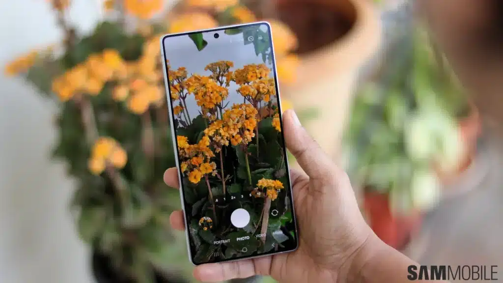 Samsung Galaxy S27 Ultra: първи подробности за камерата с 200MP сензор, супер телефото обектив и поддръжката на 8K видео