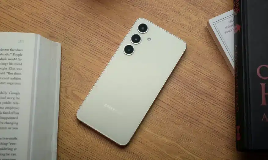 Четвъртата бета версия на One UI 8.5 за Galaxy S25 е на път, появиха се предварителните дати за нейното излизане