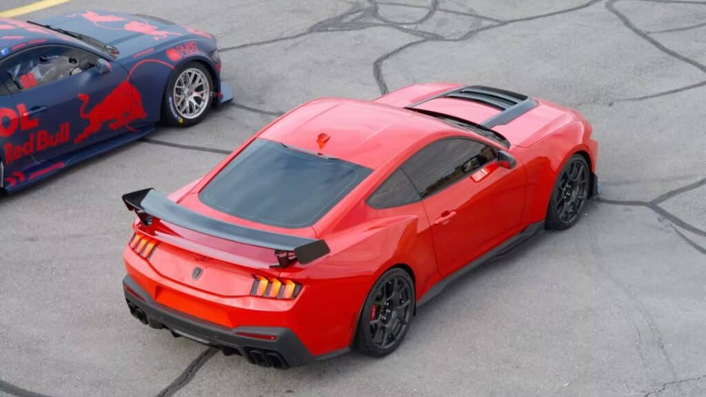 Ford Mustang Dark Horse SC издига производителността на ново ниво с нотка на GT500