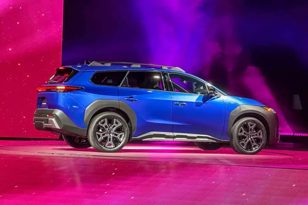 Toyota bZ Woodland навлиза на пазара като „голям“ електрически кросоувър
