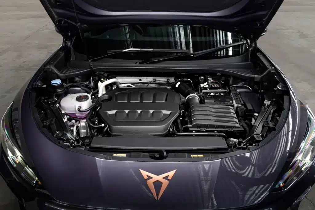 265 к.с. без ток: CUPRA Terramar е шамар за скучните семейни SUV-та