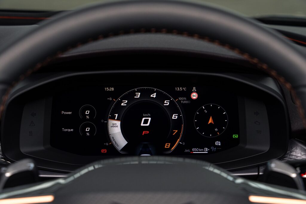 265 к.с. без ток: CUPRA Terramar е шамар за скучните семейни SUV-та