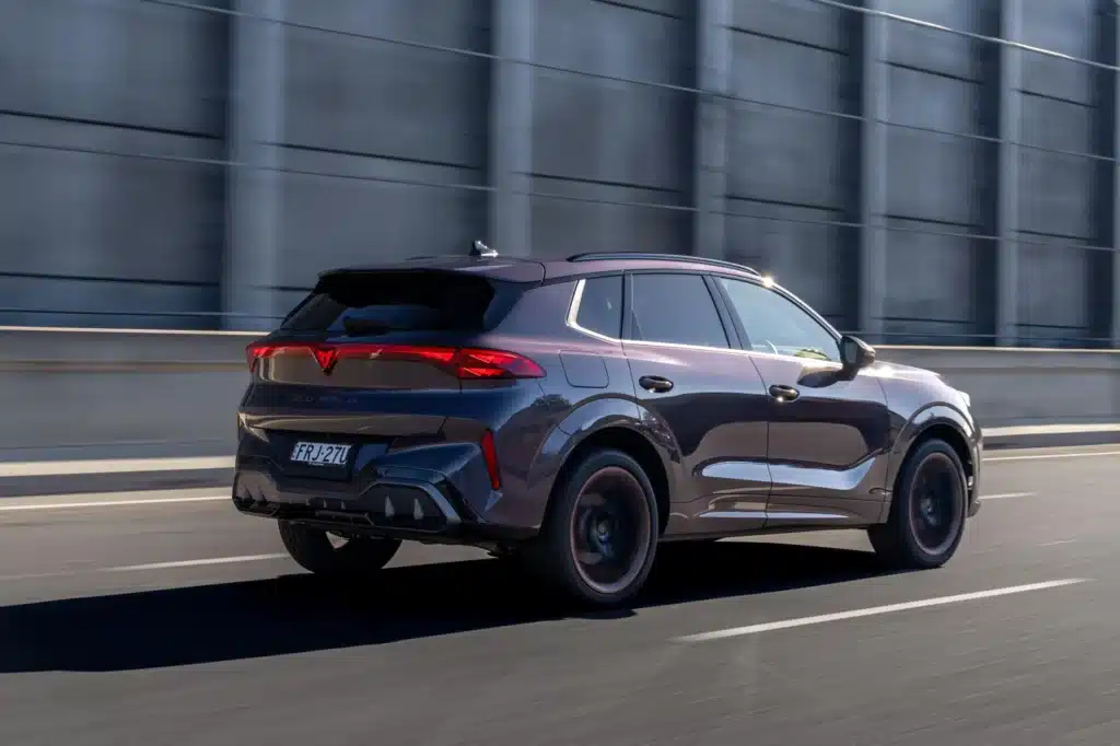 265 к.с. без ток: CUPRA Terramar е шамар за скучните семейни SUV-та