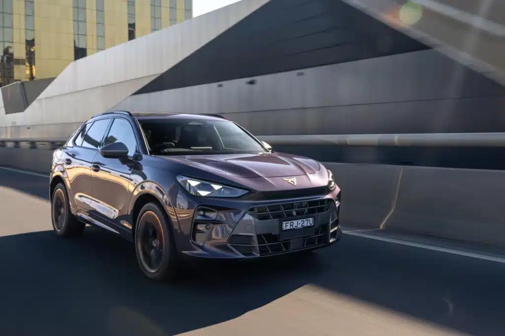 265 к.с. без ток: CUPRA Terramar е шамар за скучните семейни SUV-та