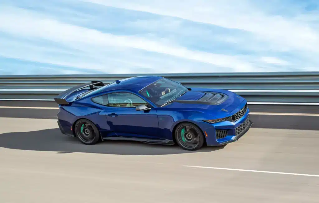Mustang Dark Horse SC: Ford вдига летвата между пътя и пистата