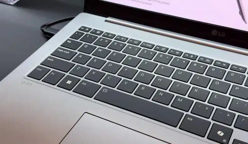 LG създаде 16-инчов лаптоп, който е по-лек от 13-инчов MacBook Air: Представен е Gram Pro
