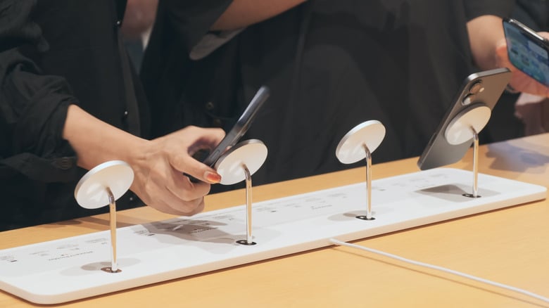Какво е известно за новия iPhone 17e: Dynamic Island, завръщането на MagSafe и чипа A19