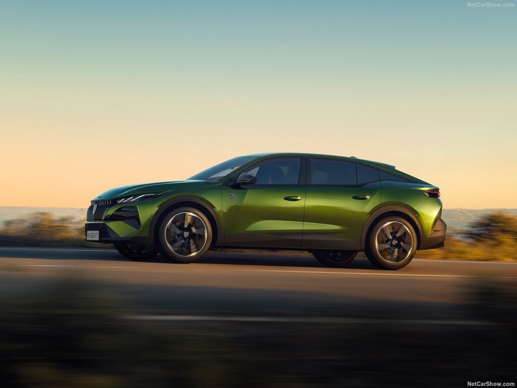 Ето как ще изглежда новото Peugeot 408 2026