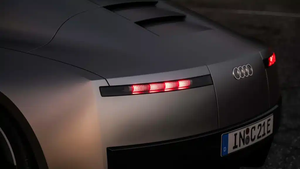 Audi въвежда нова ера в дизайна със смела решетка