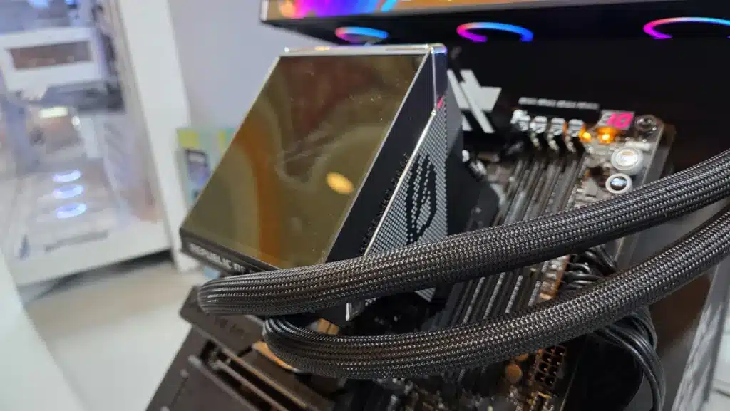 Asus представи безжичните системи за течно охлаждане ROG Strix LC IV