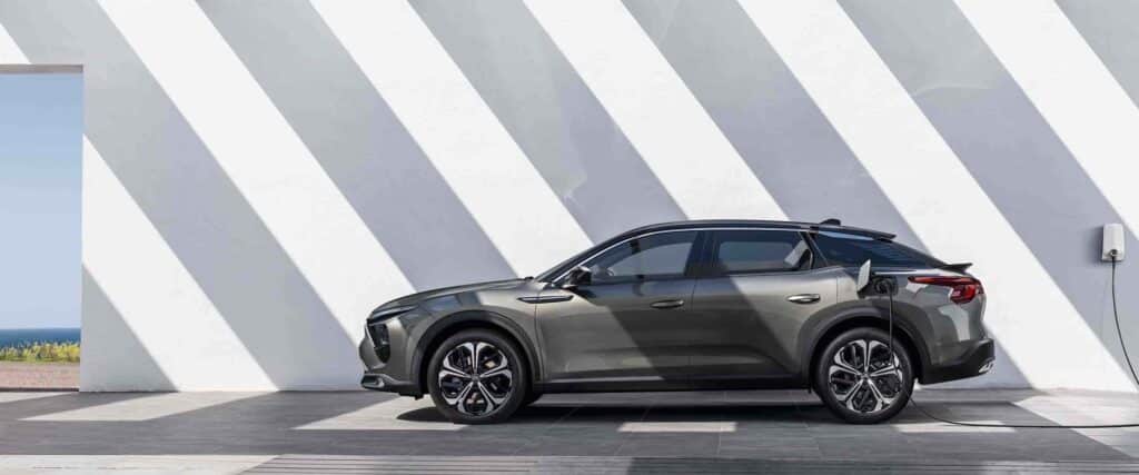 Citroën C5 X Plug-in Hybrid: кола от бъдещето, създадена с мислене от златните години