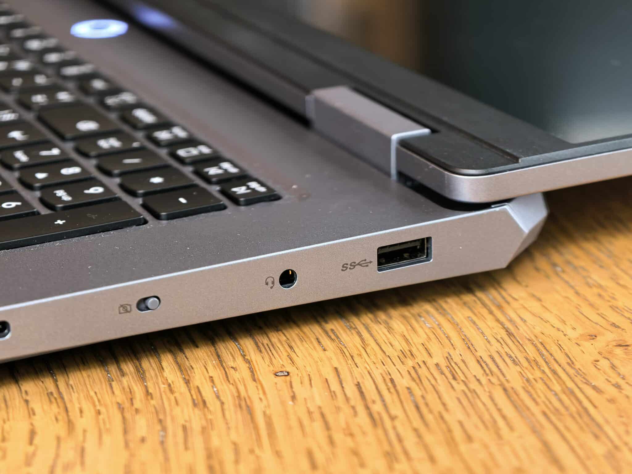 Геймърски звяр вечер, работен инструмент през деня: Lenovo LOQ 17 ни изненада