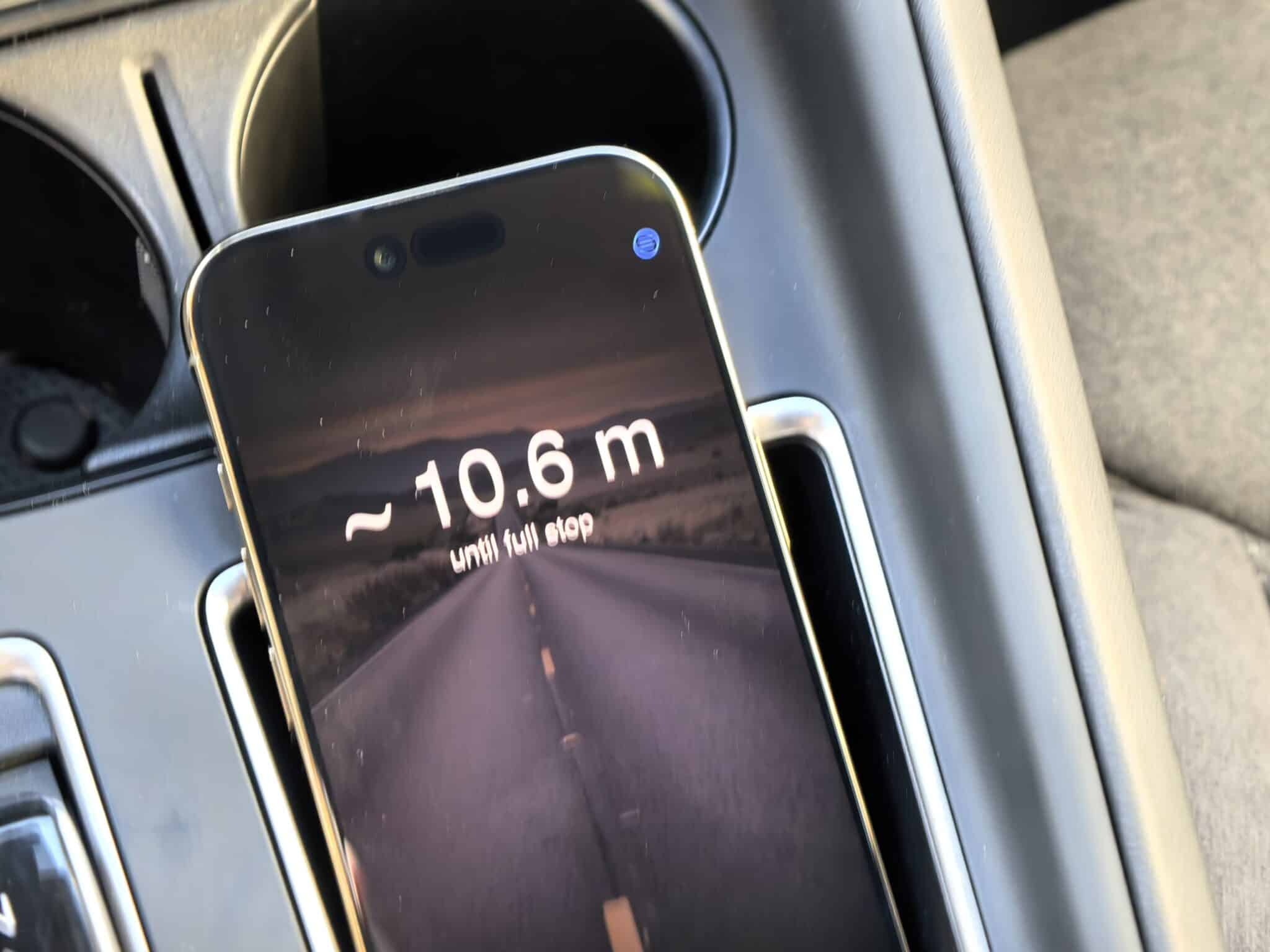 80TRILLIONKM – Единственото приложение, което надвишава европейските изисквания за безопасност и превръща всеки телефон в черна кутия и интелигентен Head-Up дисплей