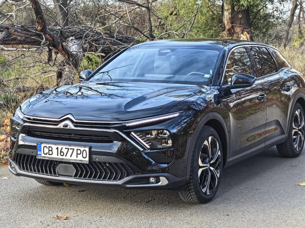 Citroën C5 X Plug-in Hybrid: кола от бъдещето, създадена с мислене от златните години