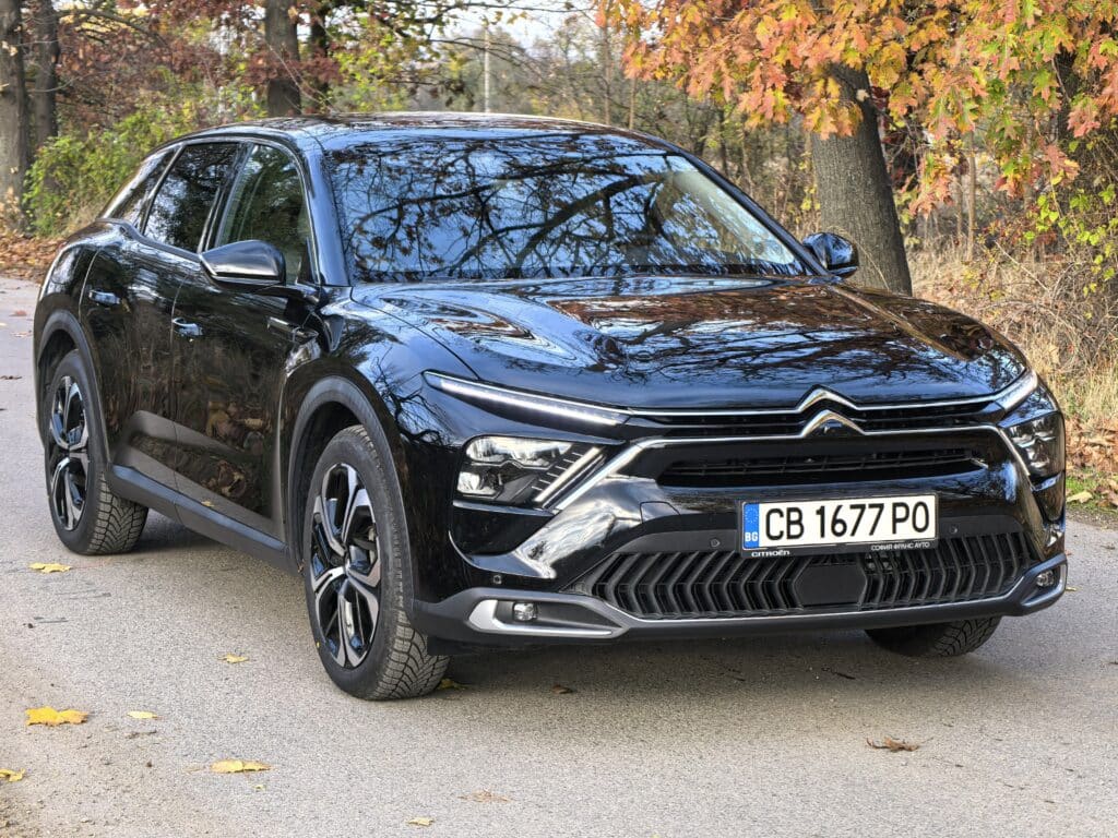 Citroën C5 X Plug-in Hybrid: кола от бъдещето, създадена с мислене от златните години