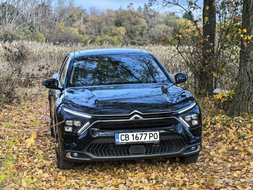 Citroën C5 X Plug-in Hybrid: кола от бъдещето, създадена с мислене от златните години