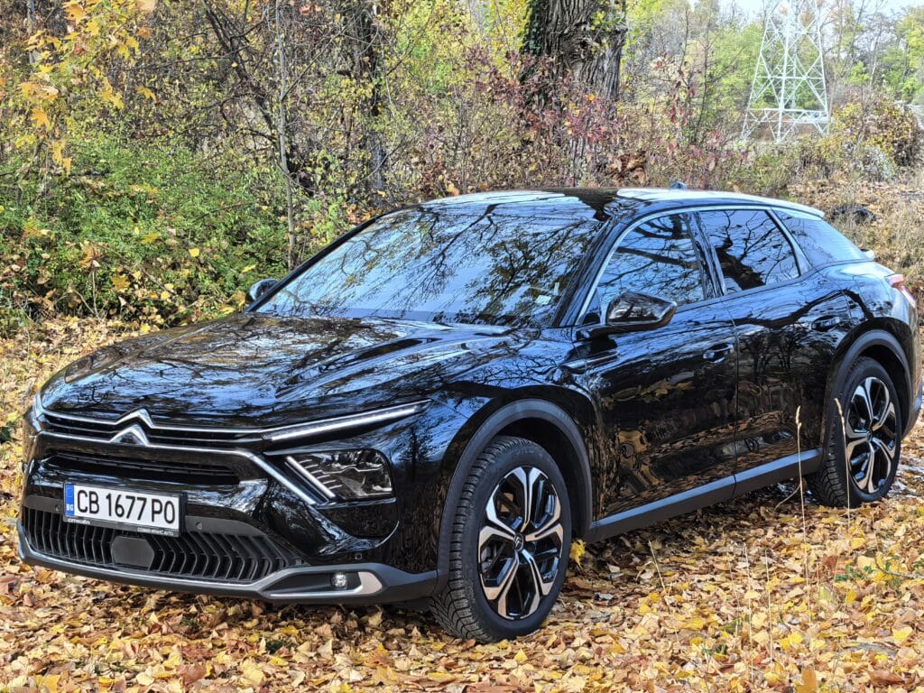 Citroën C5 X Plug-in Hybrid: кола от бъдещето, създадена с мислене от златните години