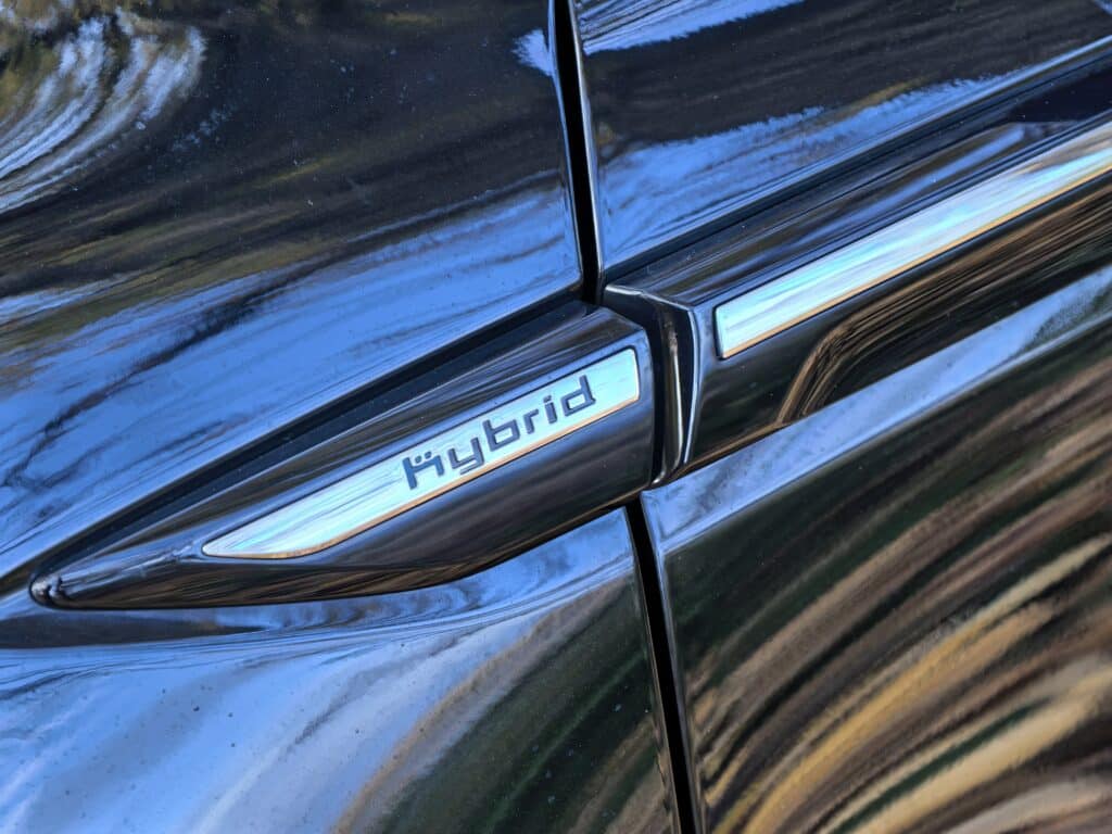 Citroën C5 X Plug-in Hybrid: кола от бъдещето, създадена с мислене от златните години