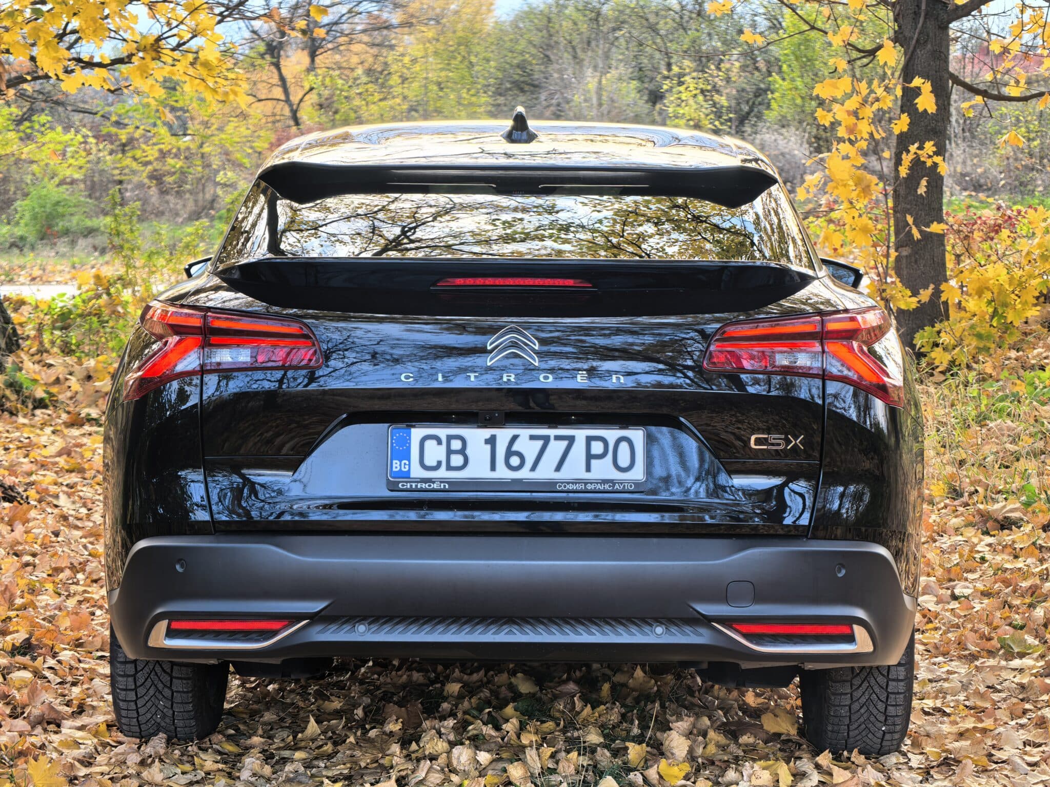 Citroën C5 X Plug-in Hybrid: кола от бъдещето, създадена с мислене от златните години
