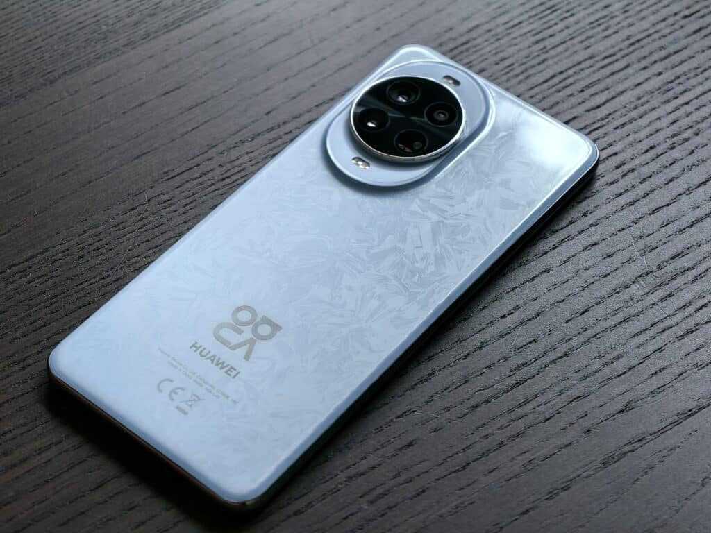 Huawei nova 14 Pro – когато средният клас започне да прилича на флагман