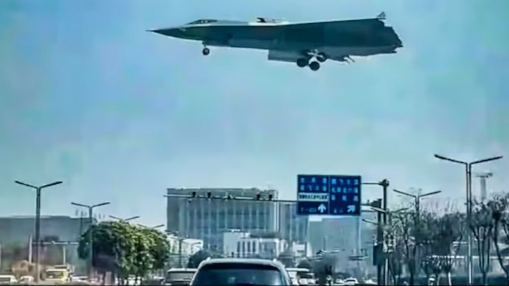 Китай се присмя на новия американски изтребител F-47: „Остарял още преди да полети“