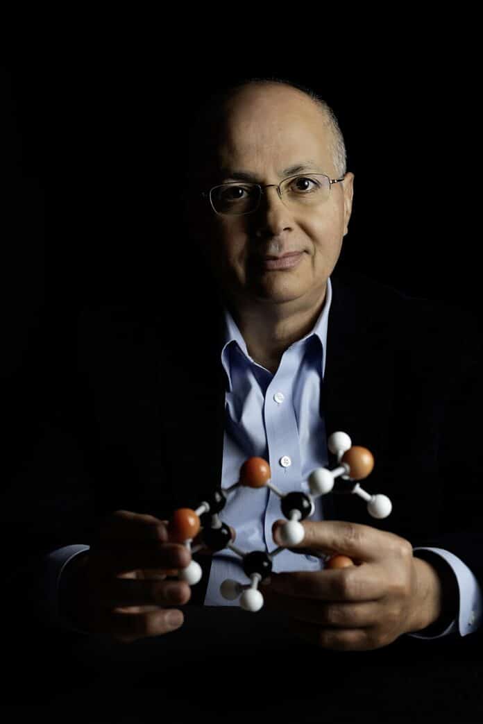 Omar_Yaghi_413953_by_Christopher_Michel_1-7-2025 Нобелов лауреат твърди: материалите, които ще определят следващия век, вече съществуват