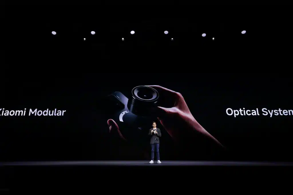 Революция в мобилната фотография: Xiaomi стартира масовото производство на магнитен Micro Four Thirds обектив