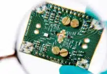 QuTech представи първия криогенен чип за управление на диамантени кубити